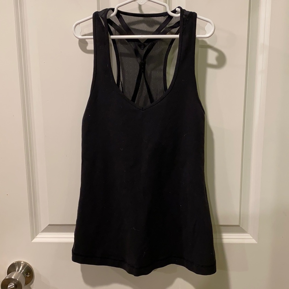 Lululemon Built In Bra Top With Mesh Back